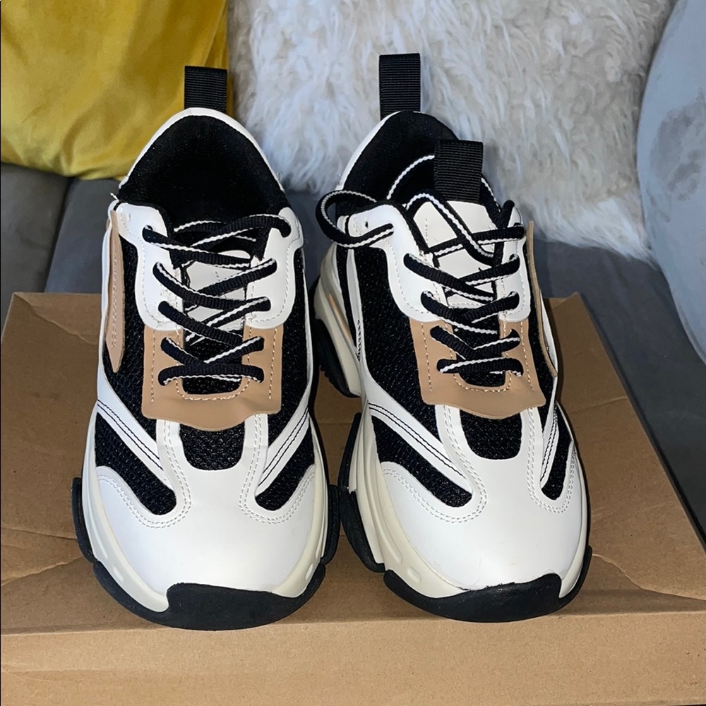 Steve Madden Black and White Sneakers with Brown Details